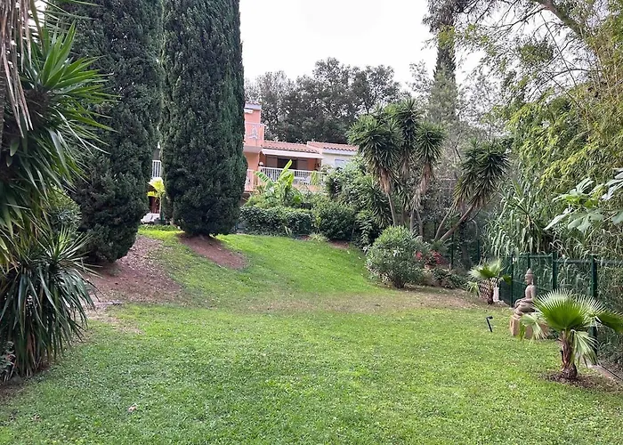 Апартаменты Saint-raphael Сен-Рафаэль